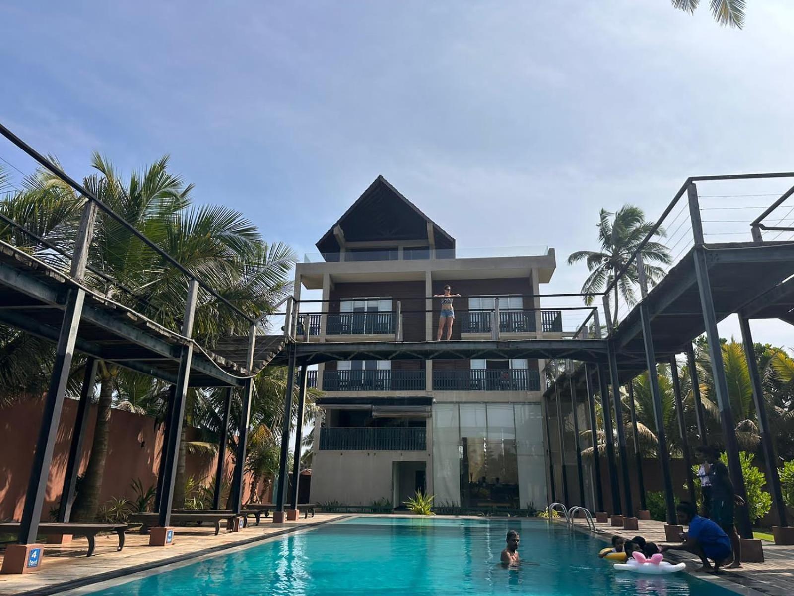 Saprin Beach Resort Ушветакейева Екстериор снимка