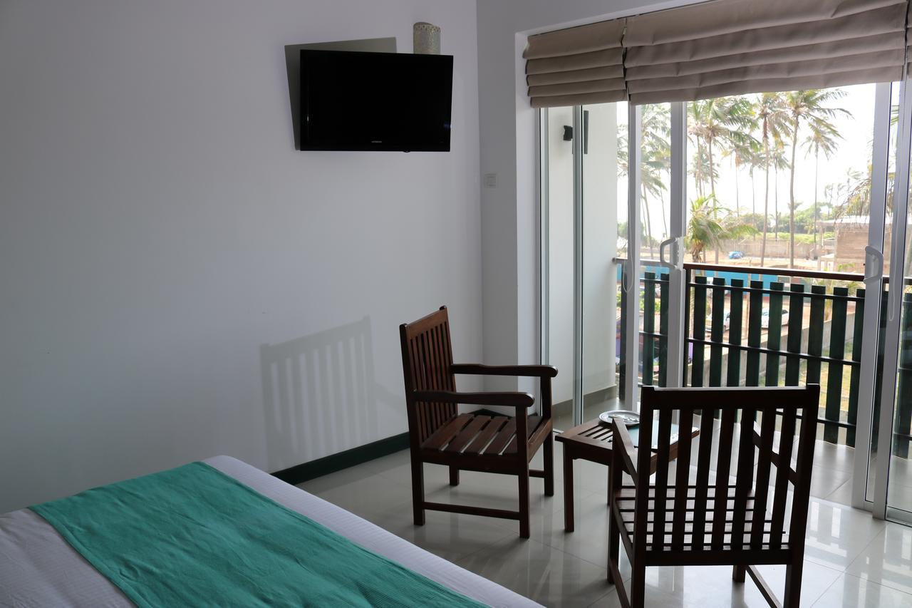 Saprin Beach Resort Ушветакейева Екстериор снимка