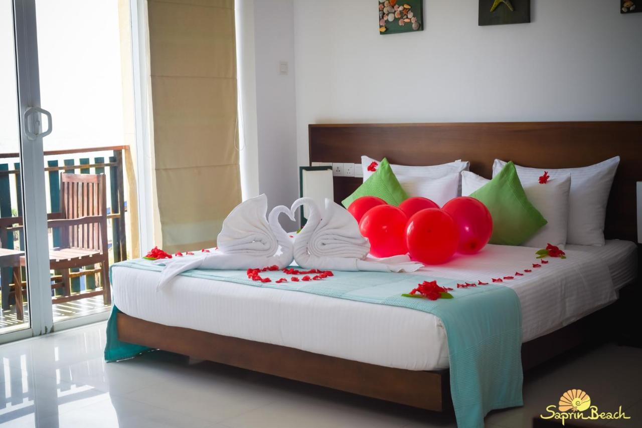 Saprin Beach Resort Ушветакейева Екстериор снимка