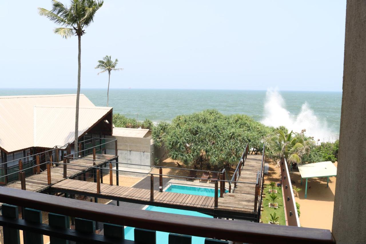 Saprin Beach Resort Ушветакейева Екстериор снимка