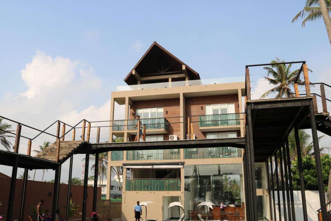 Saprin Beach Resort Ушветакейева Екстериор снимка